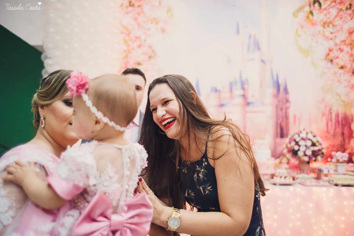 festa de menina, no tema Jardim, feita no cerimonial Balladas Kids, Serra ES, mam&atilde;e de primeira viagem, decora&ccedil;&atilde;o linda by Karina Melotti, fotos t&aacute;ssila costa, fotografia de festa infantil