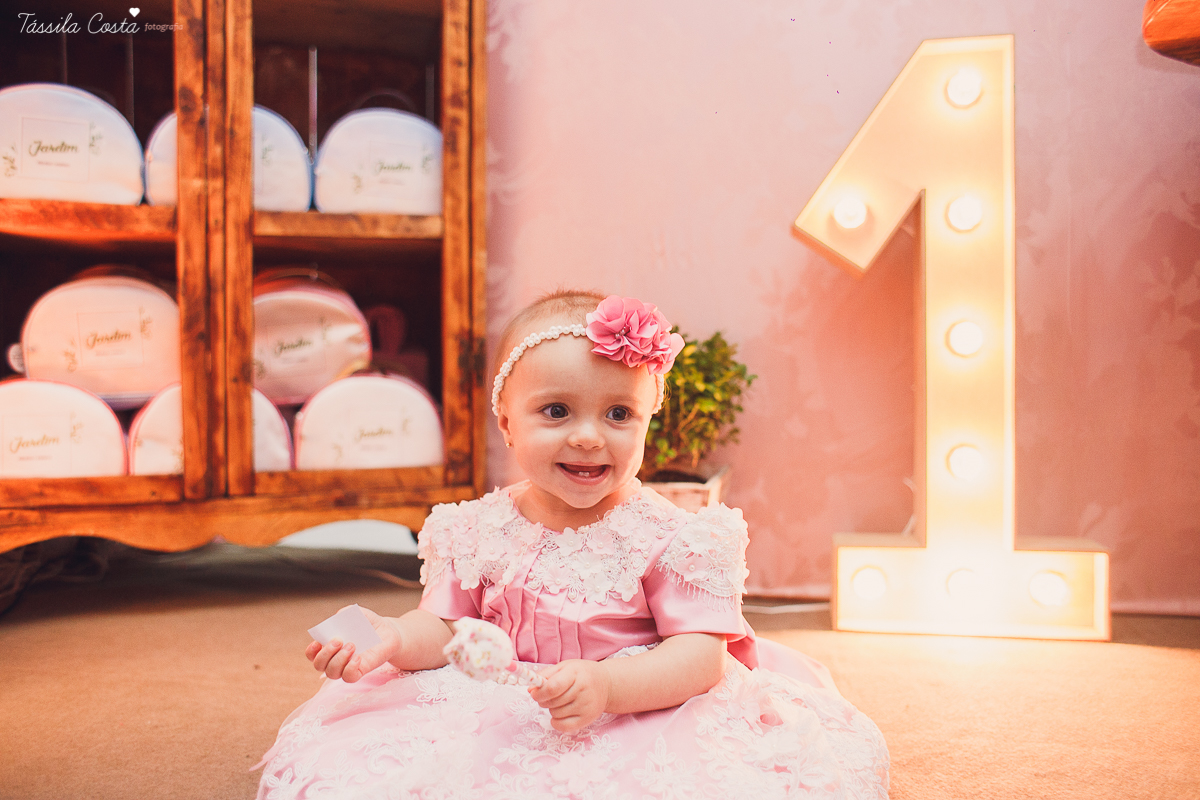 festa de menina, no tema Jardim, feita no cerimonial Balladas Kids, Serra ES, mam&atilde;e de primeira viagem, decora&ccedil;&atilde;o linda by Karina Melotti, fotos t&aacute;ssila costa, fotografia de festa infantil