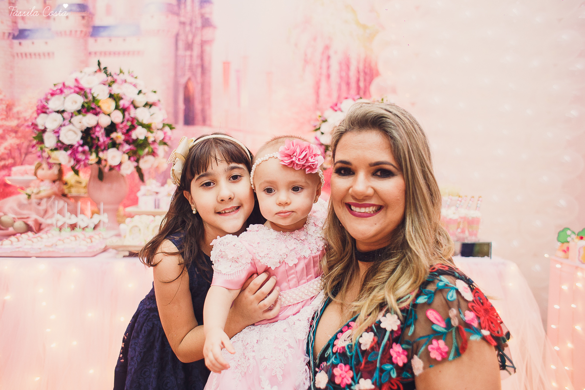 festa de menina, no tema Jardim, feita no cerimonial Balladas Kids, Serra ES, mam&atilde;e de primeira viagem, decora&ccedil;&atilde;o linda by Karina Melotti, fotos t&aacute;ssila costa, fotografia de festa infantil