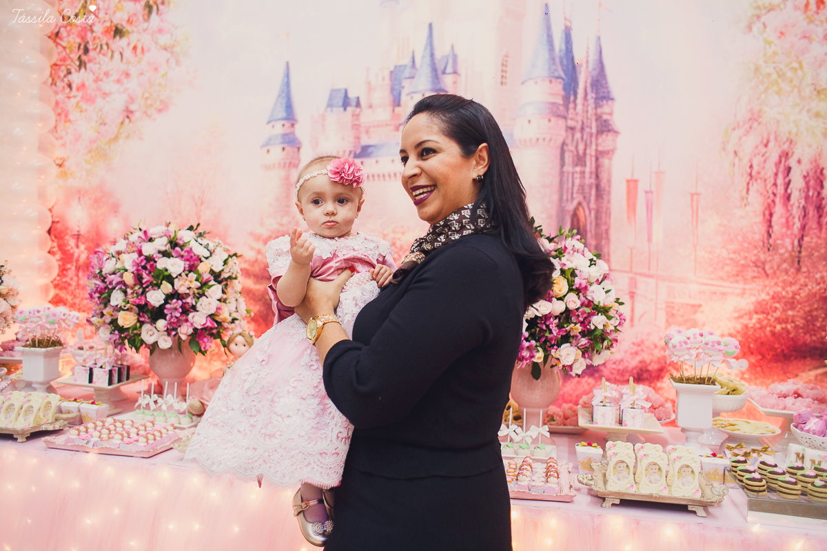 festa de menina, no tema Jardim, feita no cerimonial Balladas Kids, Serra ES, mam&atilde;e de primeira viagem, decora&ccedil;&atilde;o linda by Karina Melotti, fotos t&aacute;ssila costa, fotografia de festa infantil