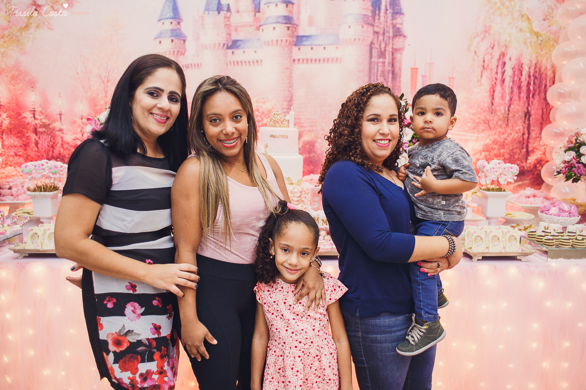 festa de menina, no tema Jardim, feita no cerimonial Balladas Kids, Serra ES, mam&atilde;e de primeira viagem, decora&ccedil;&atilde;o linda by Karina Melotti, fotos t&aacute;ssila costa, fotografia de festa infantil