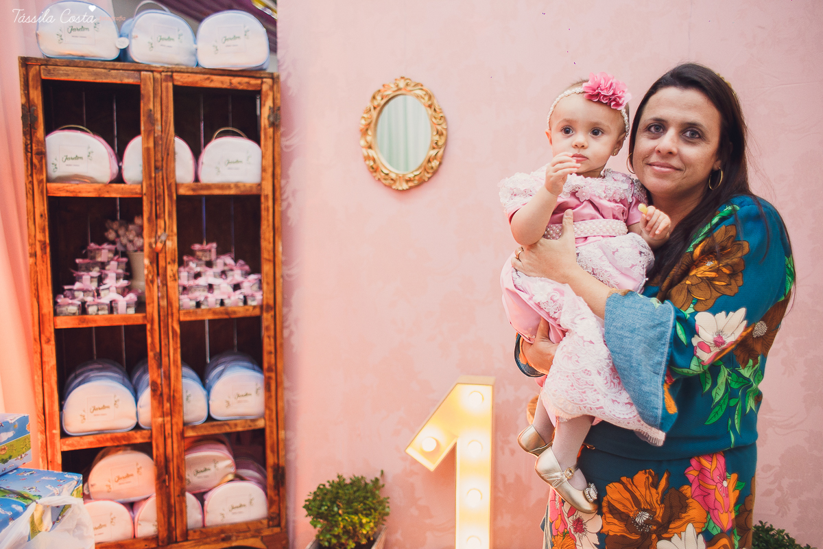 festa de menina, no tema Jardim, feita no cerimonial Balladas Kids, Serra ES, mam&atilde;e de primeira viagem, decora&ccedil;&atilde;o linda by Karina Melotti, fotos t&aacute;ssila costa, fotografia de festa infantil