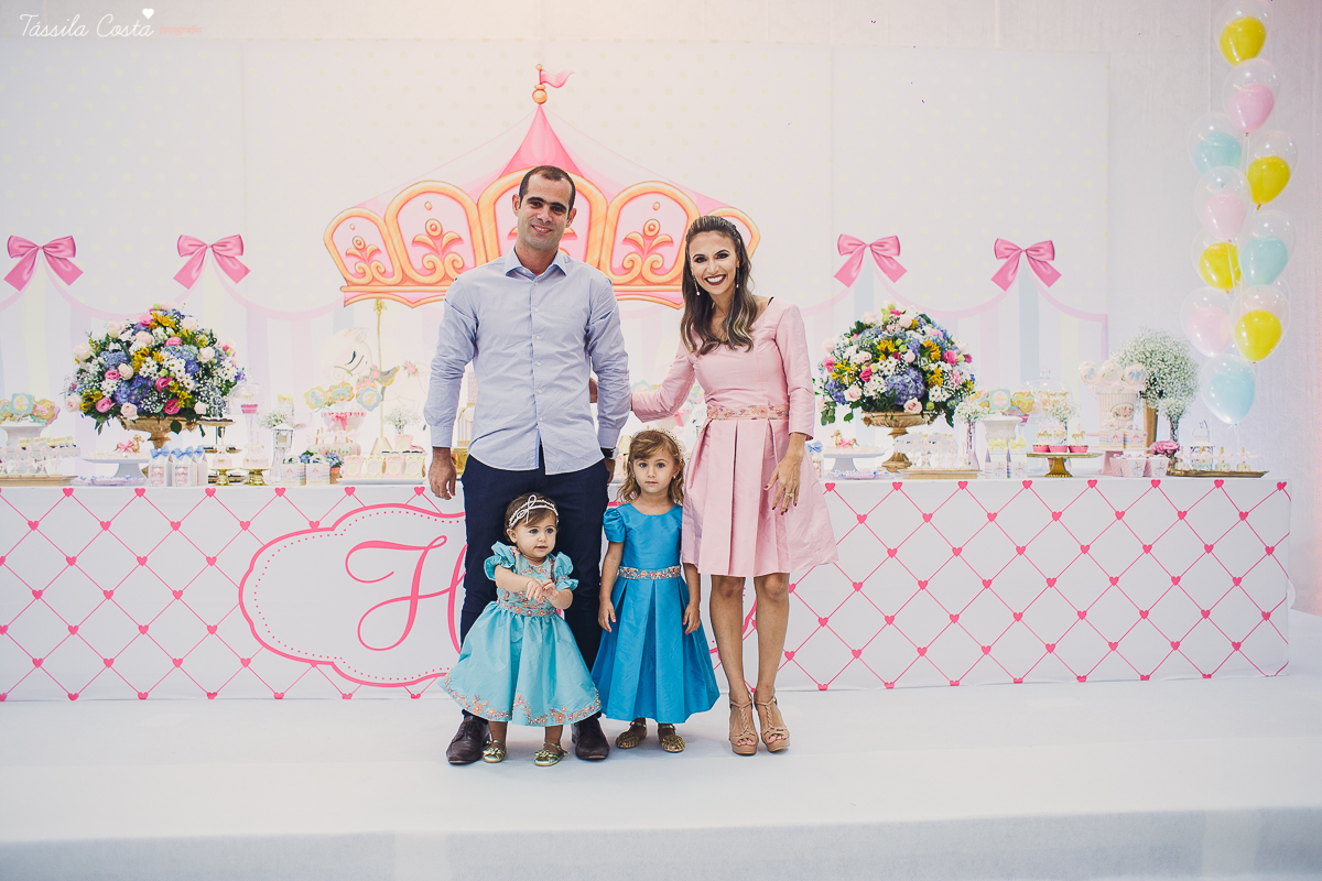 festa  no tema carrossel, no cerimonial Lollypop em Vit&oacute;ria ES, fotografia de festa infantil em Vit&oacute;ria, decore by Av Design, bolo lindo da Juliana Marculano