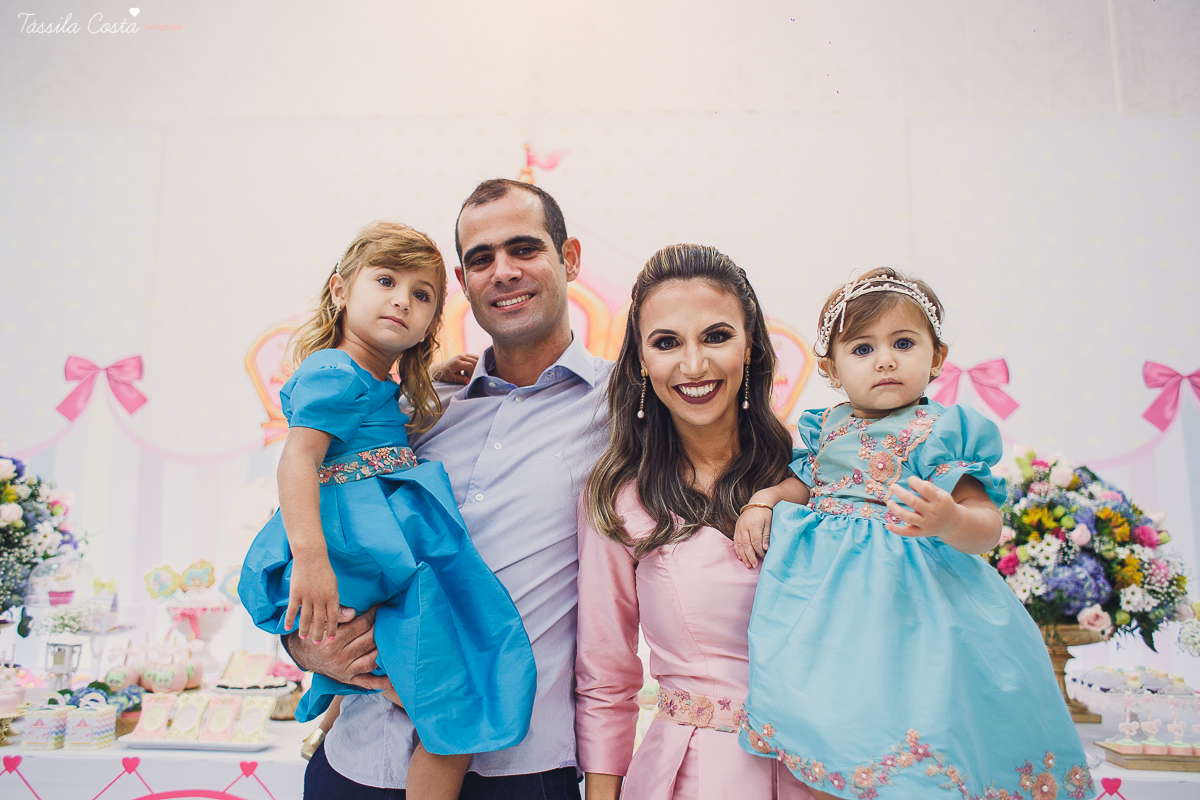 festa  no tema carrossel, no cerimonial Lollypop em Vit&oacute;ria ES, fotografia de festa infantil em Vit&oacute;ria, decore by Av Design, bolo lindo da Juliana Marculano