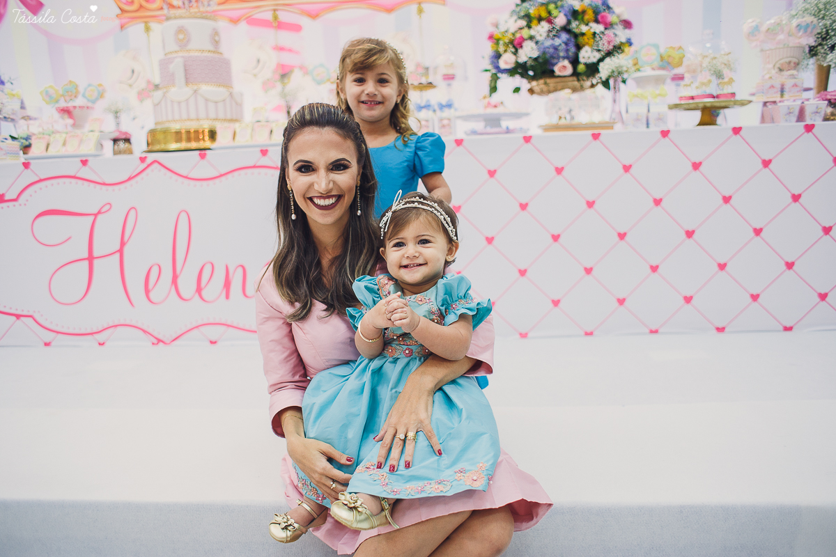 festa  no tema carrossel, no cerimonial Lollypop em Vit&oacute;ria ES, fotografia de festa infantil em Vit&oacute;ria, decore by Av Design, bolo lindo da Juliana Marculano