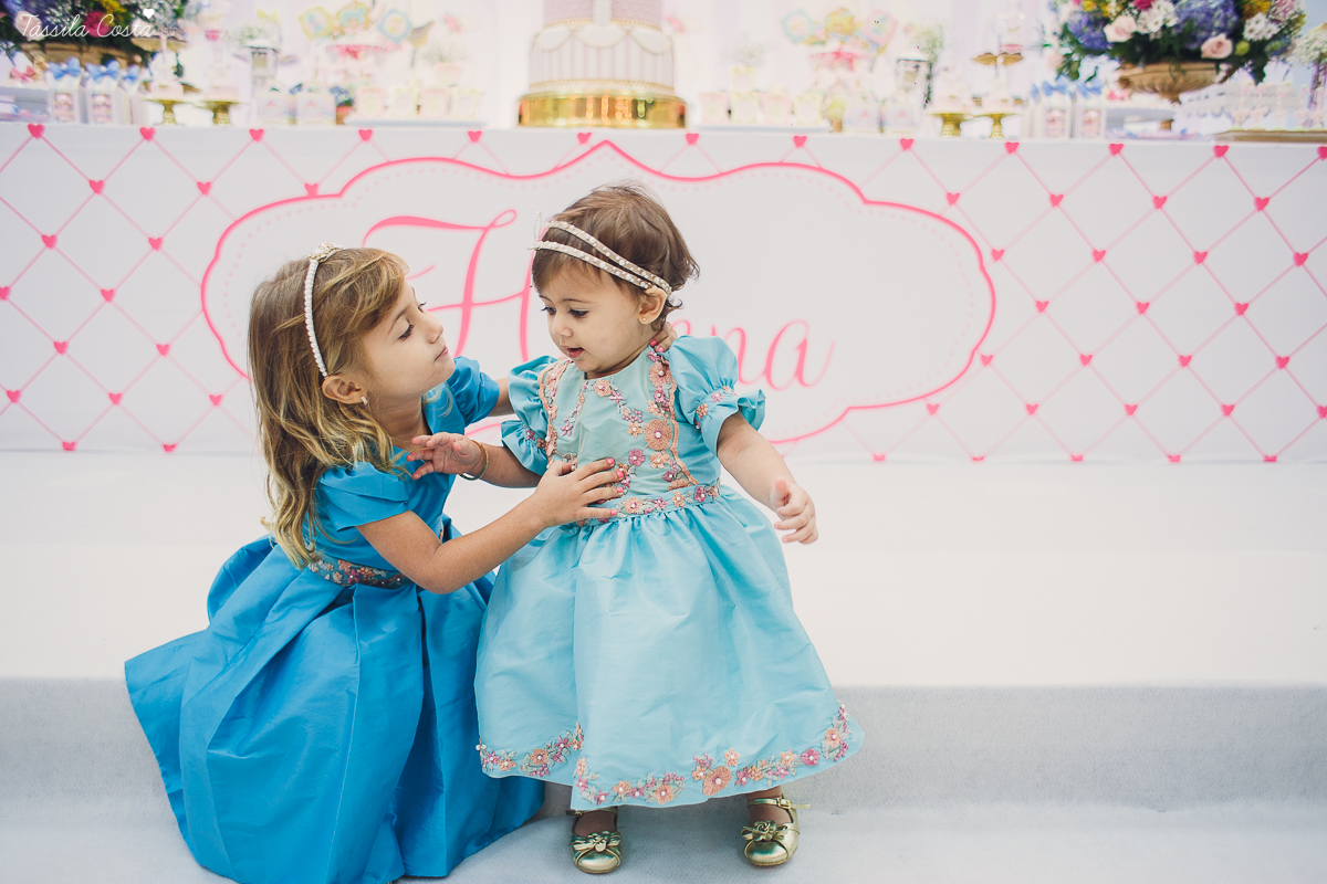 festa  no tema carrossel, no cerimonial Lollypop em Vit&oacute;ria ES, fotografia de festa infantil em Vit&oacute;ria, decore by Av Design, bolo lindo da Juliana Marculano