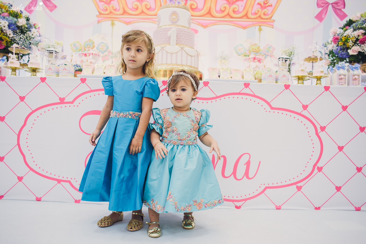 festa  no tema carrossel, no cerimonial Lollypop em Vit&oacute;ria ES, fotografia de festa infantil em Vit&oacute;ria, decore by Av Design, bolo lindo da Juliana Marculano