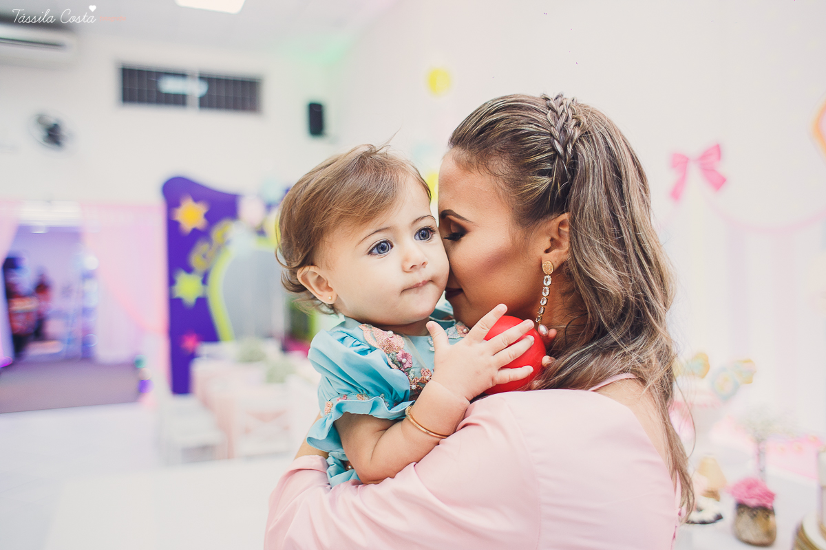 festa  no tema carrossel, no cerimonial Lollypop em Vit&oacute;ria ES, fotografia de festa infantil em Vit&oacute;ria, decore by Av Design, bolo lindo da Juliana Marculano
