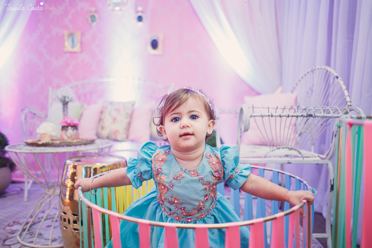 festa  no tema carrossel, no cerimonial Lollypop em Vit&oacute;ria ES, fotografia de festa infantil em Vit&oacute;ria, decore by Av Design, bolo lindo da Juliana Marculano