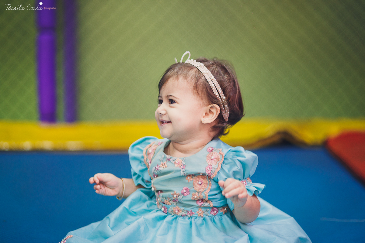 festa  no tema carrossel, no cerimonial Lollypop em Vit&oacute;ria ES, fotografia de festa infantil em Vit&oacute;ria, decore by Av Design, bolo lindo da Juliana Marculano