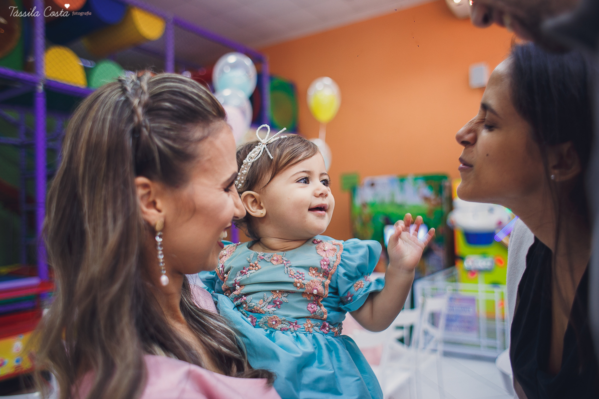 festa  no tema carrossel, no cerimonial Lollypop em Vit&oacute;ria ES, fotografia de festa infantil em Vit&oacute;ria, decore by Av Design, bolo lindo da Juliana Marculano