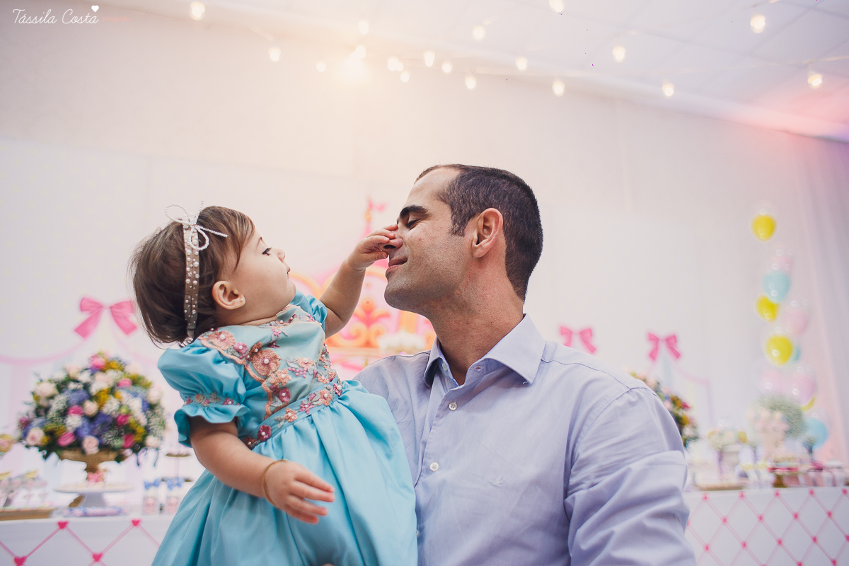 festa  no tema carrossel, no cerimonial Lollypop em Vit&oacute;ria ES, fotografia de festa infantil em Vit&oacute;ria, decore by Av Design, bolo lindo da Juliana Marculano