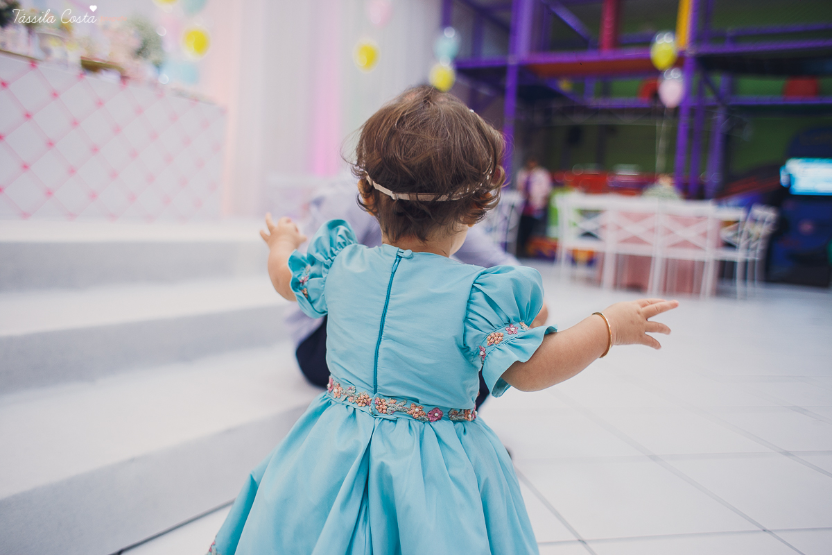 festa  no tema carrossel, no cerimonial Lollypop em Vit&oacute;ria ES, fotografia de festa infantil em Vit&oacute;ria, decore by Av Design, bolo lindo da Juliana Marculano