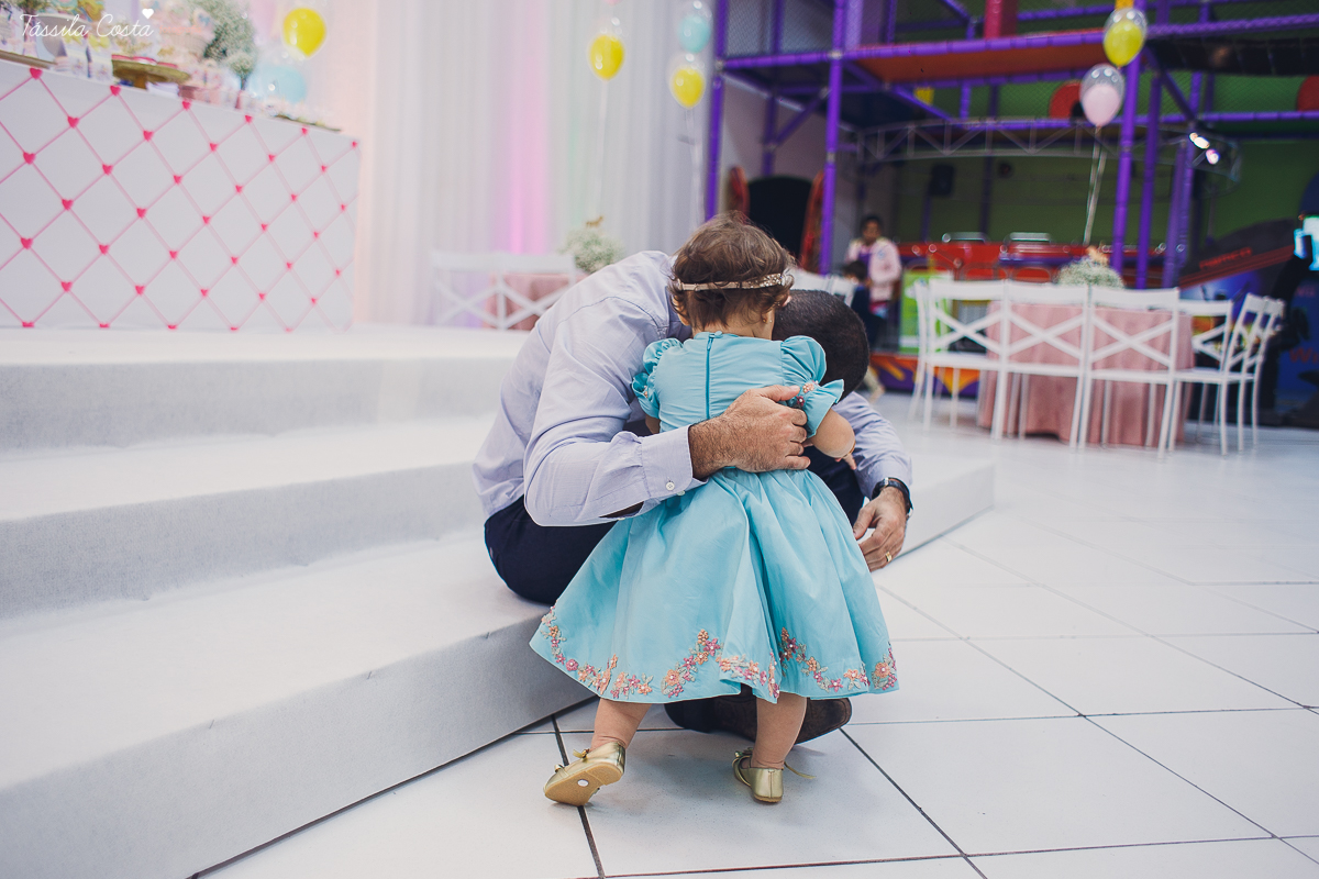 festa  no tema carrossel, no cerimonial Lollypop em Vit&oacute;ria ES, fotografia de festa infantil em Vit&oacute;ria, decore by Av Design, bolo lindo da Juliana Marculano