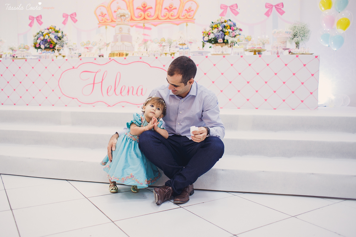 festa  no tema carrossel, no cerimonial Lollypop em Vit&oacute;ria ES, fotografia de festa infantil em Vit&oacute;ria, decore by Av Design, bolo lindo da Juliana Marculano