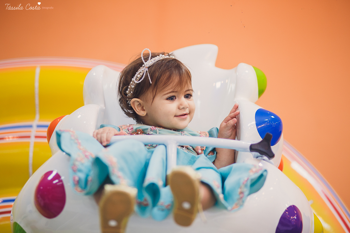 festa  no tema carrossel, no cerimonial Lollypop em Vit&oacute;ria ES, fotografia de festa infantil em Vit&oacute;ria, decore by Av Design, bolo lindo da Juliana Marculano