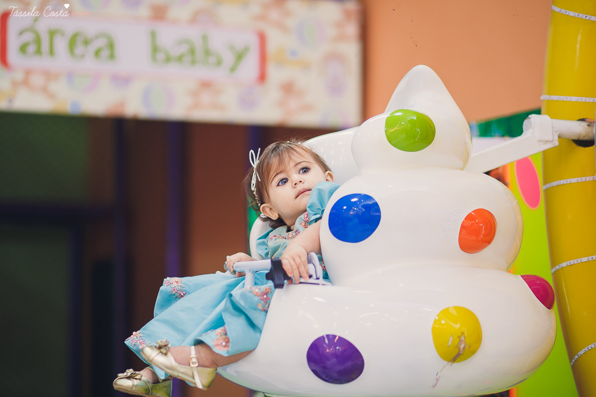 festa  no tema carrossel, no cerimonial Lollypop em Vit&oacute;ria ES, fotografia de festa infantil em Vit&oacute;ria, decore by Av Design, bolo lindo da Juliana Marculano