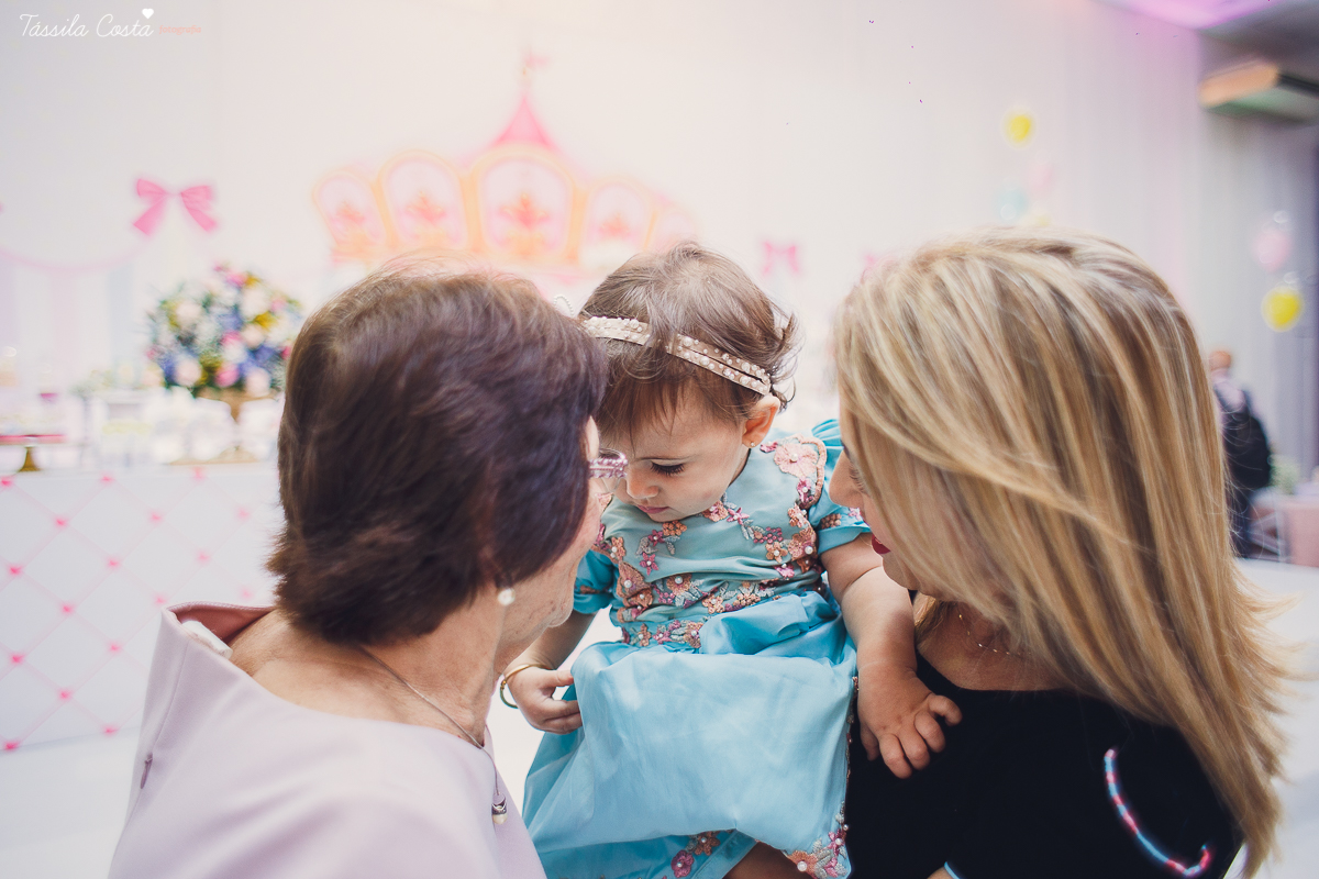 festa  no tema carrossel, no cerimonial Lollypop em Vit&oacute;ria ES, fotografia de festa infantil em Vit&oacute;ria, decore by Av Design, bolo lindo da Juliana Marculano