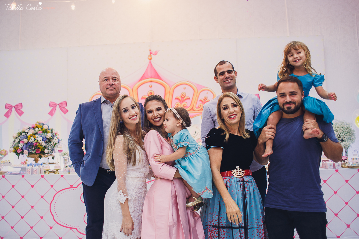 festa  no tema carrossel, no cerimonial Lollypop em Vit&oacute;ria ES, fotografia de festa infantil em Vit&oacute;ria, decore by Av Design, bolo lindo da Juliana Marculano