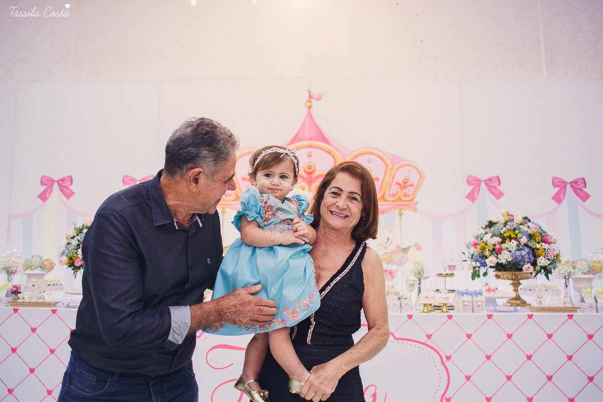 festa  no tema carrossel, no cerimonial Lollypop em Vit&oacute;ria ES, fotografia de festa infantil em Vit&oacute;ria, decore by Av Design, bolo lindo da Juliana Marculano