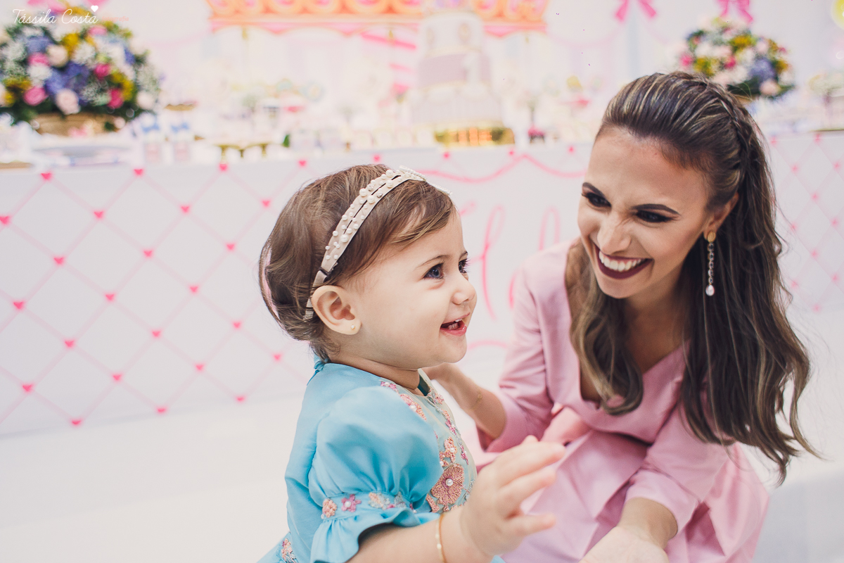 festa  no tema carrossel, no cerimonial Lollypop em Vit&oacute;ria ES, fotografia de festa infantil em Vit&oacute;ria, decore by Av Design, bolo lindo da Juliana Marculano
