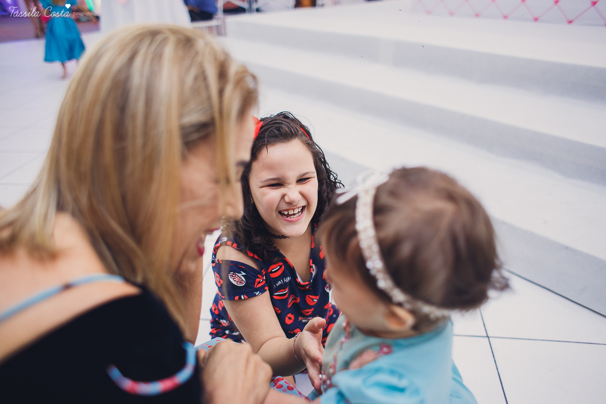 festa  no tema carrossel, no cerimonial Lollypop em Vit&oacute;ria ES, fotografia de festa infantil em Vit&oacute;ria, decore by Av Design, bolo lindo da Juliana Marculano