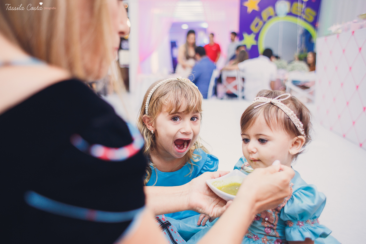 festa  no tema carrossel, no cerimonial Lollypop em Vit&oacute;ria ES, fotografia de festa infantil em Vit&oacute;ria, decore by Av Design, bolo lindo da Juliana Marculano
