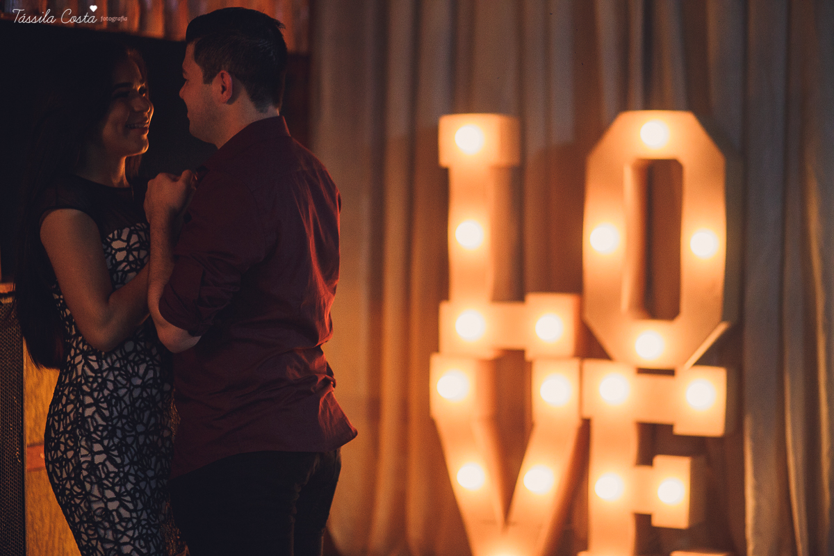 NOIVADO LINDO, IGREJA ASSEMBLEIA DE DEUS, NOIVOS APAIXONADOS, DECORACAO DE NOIVO LINDA, THAMIRES E BRUNO, FOTOS DE NOIVADO