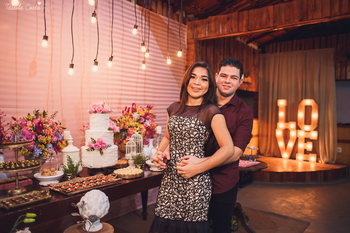 NOIVADO LINDO, IGREJA ASSEMBLEIA DE DEUS, NOIVOS APAIXONADOS, DECORACAO DE NOIVO LINDA, THAMIRES E BRUNO, FOTOS DE NOIVADO