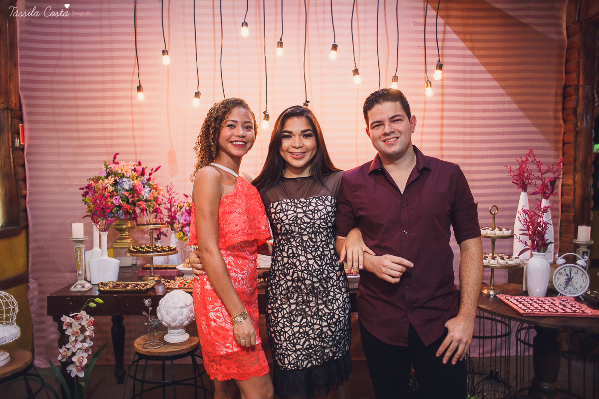 NOIVADO LINDO, IGREJA ASSEMBLEIA DE DEUS, NOIVOS APAIXONADOS, DECORACAO DE NOIVO LINDA, THAMIRES E BRUNO, FOTOS DE NOIVADO