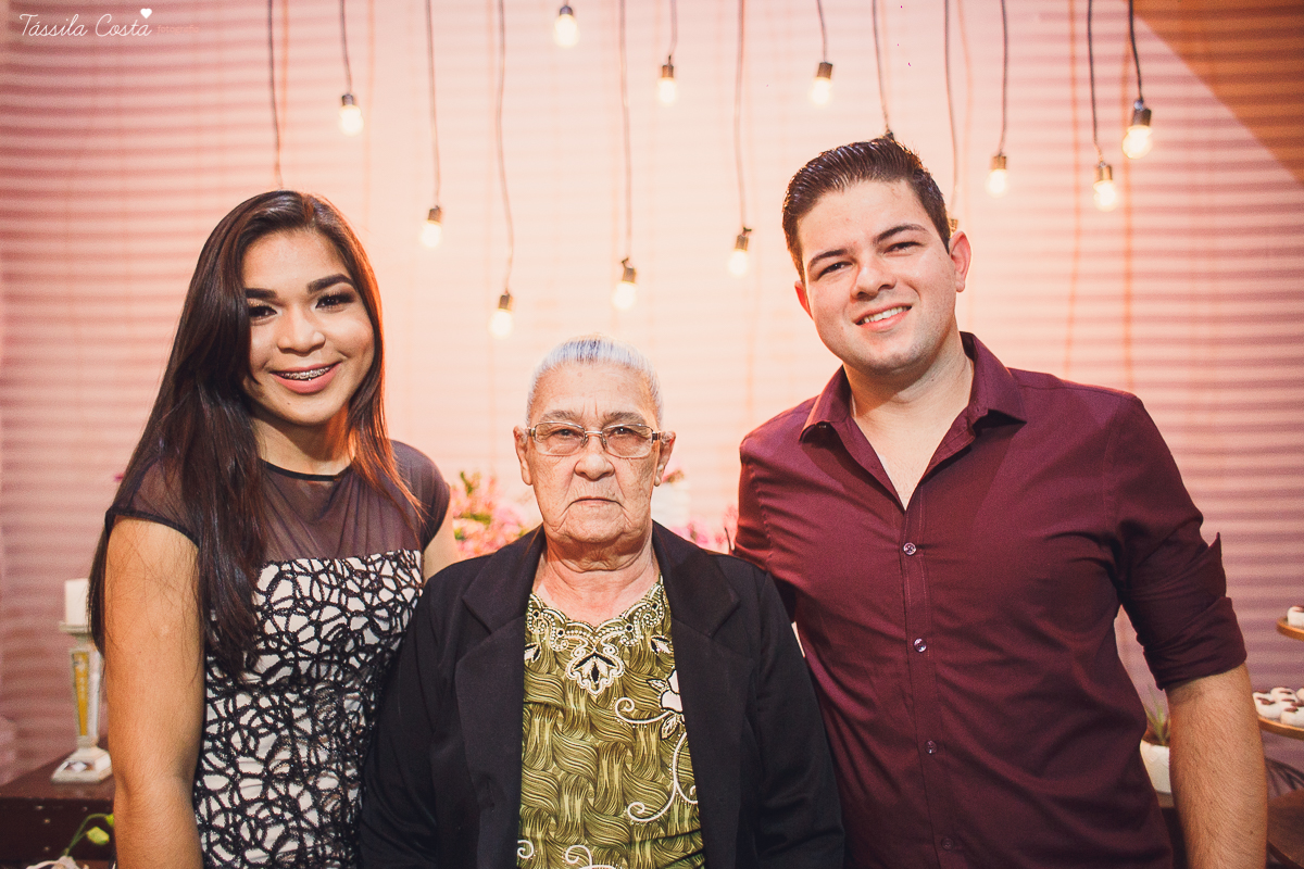 NOIVADO LINDO, IGREJA ASSEMBLEIA DE DEUS, NOIVOS APAIXONADOS, DECORACAO DE NOIVO LINDA, THAMIRES E BRUNO, FOTOS DE NOIVADO