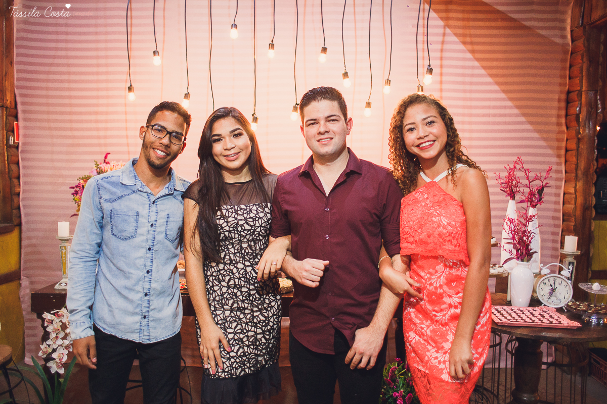 NOIVADO LINDO, IGREJA ASSEMBLEIA DE DEUS, NOIVOS APAIXONADOS, DECORACAO DE NOIVO LINDA, THAMIRES E BRUNO, FOTOS DE NOIVADO