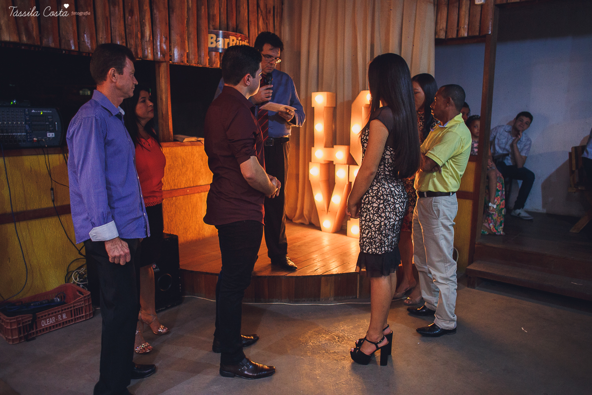 NOIVADO LINDO, IGREJA ASSEMBLEIA DE DEUS, NOIVOS APAIXONADOS, DECORACAO DE NOIVO LINDA, THAMIRES E BRUNO, FOTOS DE NOIVADO