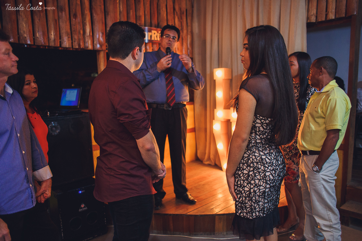 NOIVADO LINDO, IGREJA ASSEMBLEIA DE DEUS, NOIVOS APAIXONADOS, DECORACAO DE NOIVO LINDA, THAMIRES E BRUNO, FOTOS DE NOIVADO