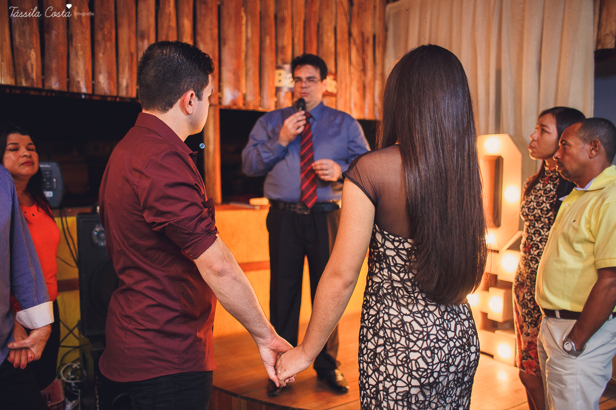 NOIVADO LINDO, IGREJA ASSEMBLEIA DE DEUS, NOIVOS APAIXONADOS, DECORACAO DE NOIVO LINDA, THAMIRES E BRUNO, FOTOS DE NOIVADO