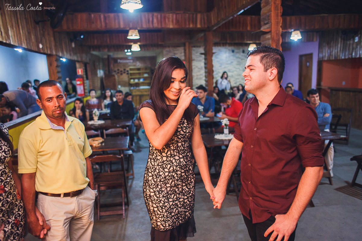 NOIVADO LINDO, IGREJA ASSEMBLEIA DE DEUS, NOIVOS APAIXONADOS, DECORACAO DE NOIVO LINDA, THAMIRES E BRUNO, FOTOS DE NOIVADO