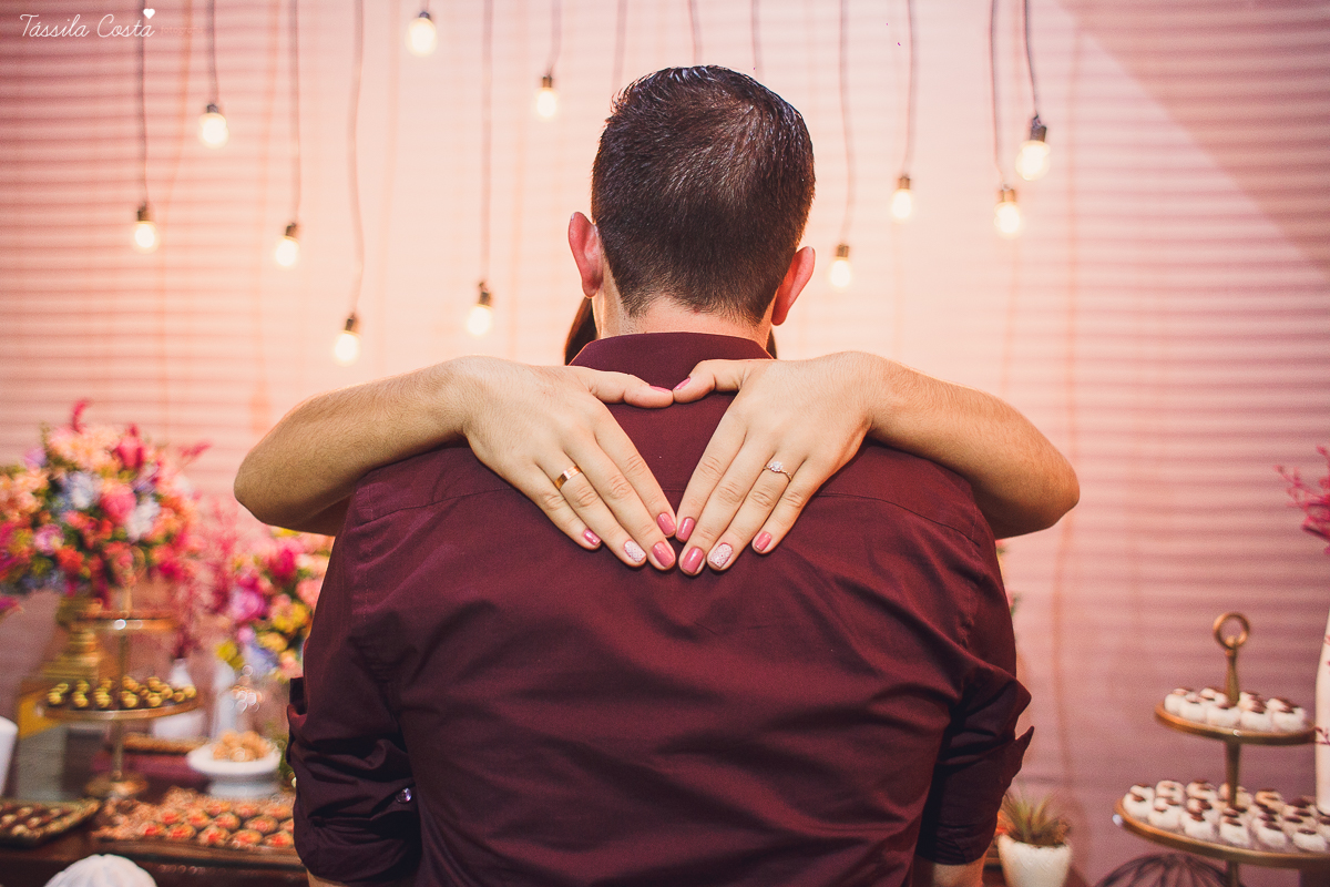 NOIVADO LINDO, IGREJA ASSEMBLEIA DE DEUS, NOIVOS APAIXONADOS, DECORACAO DE NOIVO LINDA, THAMIRES E BRUNO, FOTOS DE NOIVADO