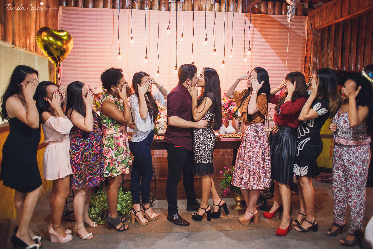 NOIVADO LINDO, IGREJA ASSEMBLEIA DE DEUS, NOIVOS APAIXONADOS, DECORACAO DE NOIVO LINDA, THAMIRES E BRUNO, FOTOS DE NOIVADO