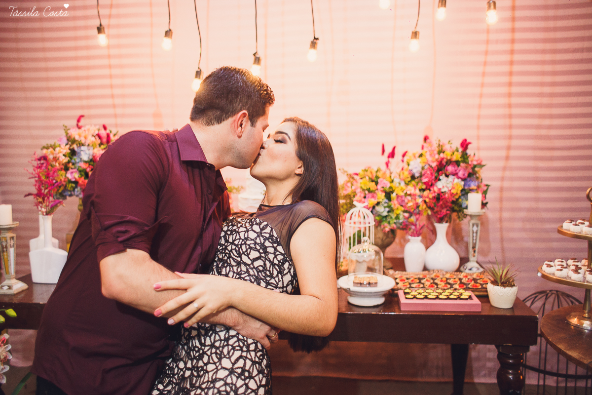 NOIVADO LINDO, IGREJA ASSEMBLEIA DE DEUS, NOIVOS APAIXONADOS, DECORACAO DE NOIVO LINDA, THAMIRES E BRUNO, FOTOS DE NOIVADO