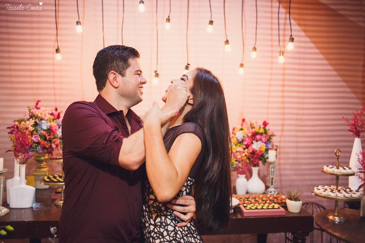 NOIVADO LINDO, IGREJA ASSEMBLEIA DE DEUS, NOIVOS APAIXONADOS, DECORACAO DE NOIVO LINDA, THAMIRES E BRUNO, FOTOS DE NOIVADO