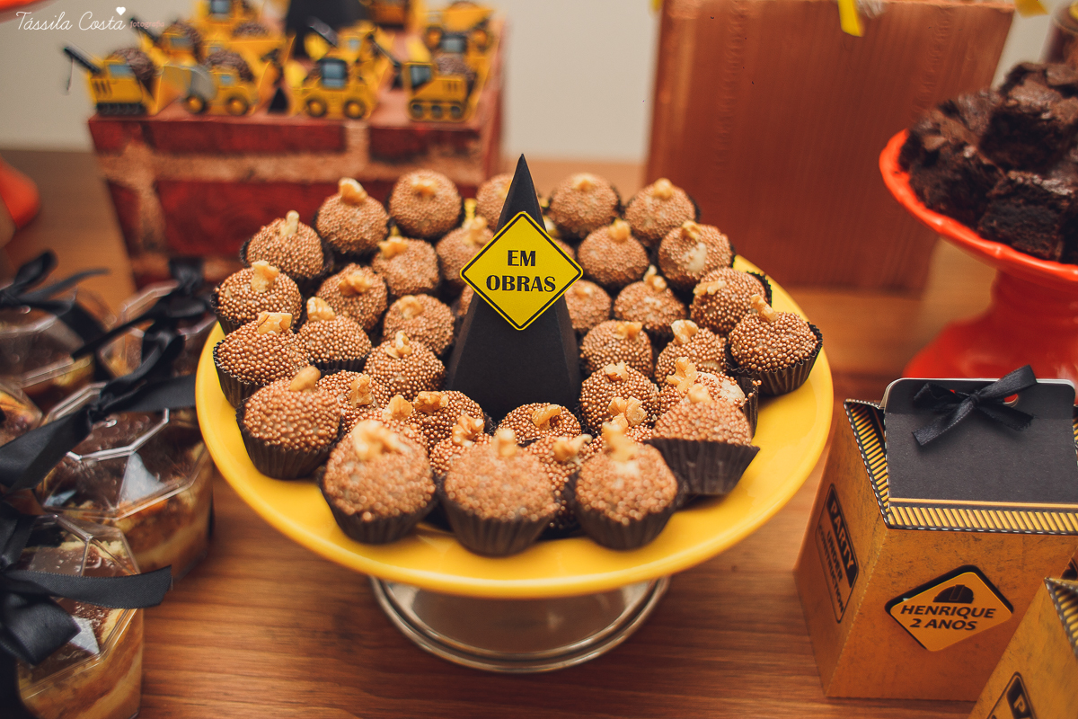 festa no tema caminhão, fotos de aniversário infantil em vitória es, tássila costa fotografia, mae de menino, mundo azul, festa de aniversário de 2 anos