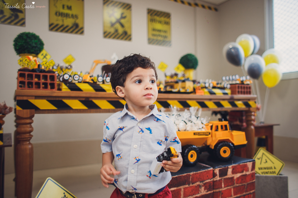festa no tema caminhão, fotos de aniversário infantil em vitória es, tássila costa fotografia, mae de menino, mundo azul, festa de aniversário de 2 anos