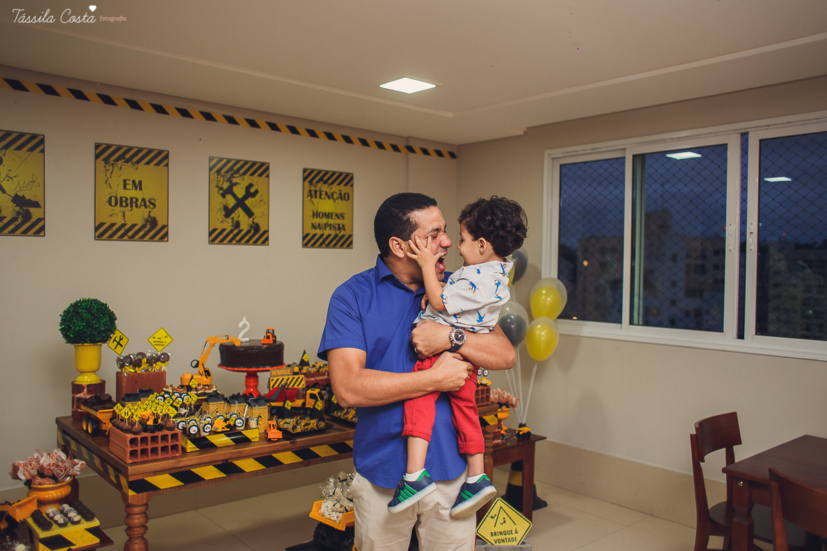festa no tema caminhão, fotos de aniversário infantil em vitória es, tássila costa fotografia, mae de menino, mundo azul, festa de aniversário de 2 anos