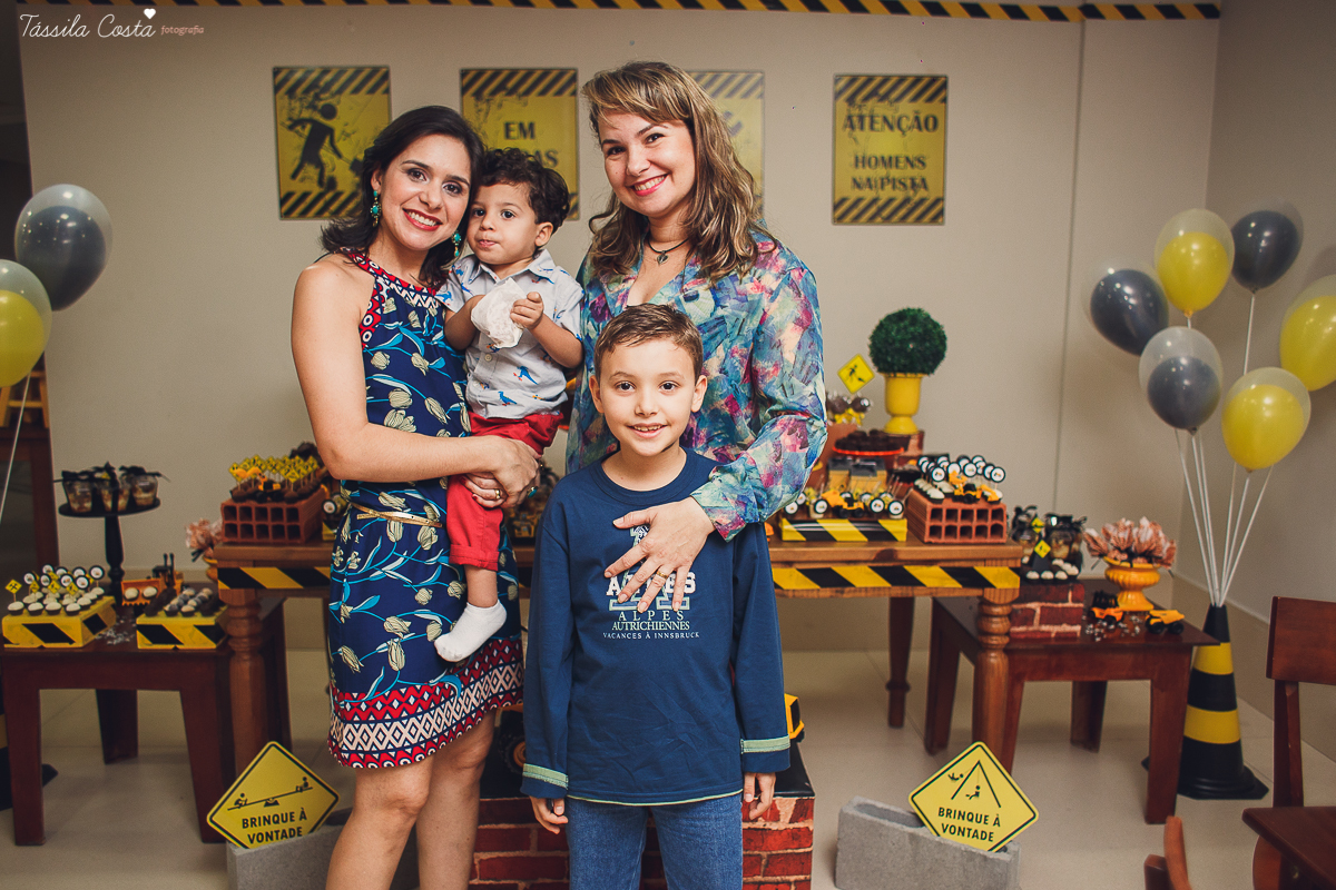 festa no tema caminhão, fotos de aniversário infantil em vitória es, tássila costa fotografia, mae de menino, mundo azul, festa de aniversário de 2 anos
