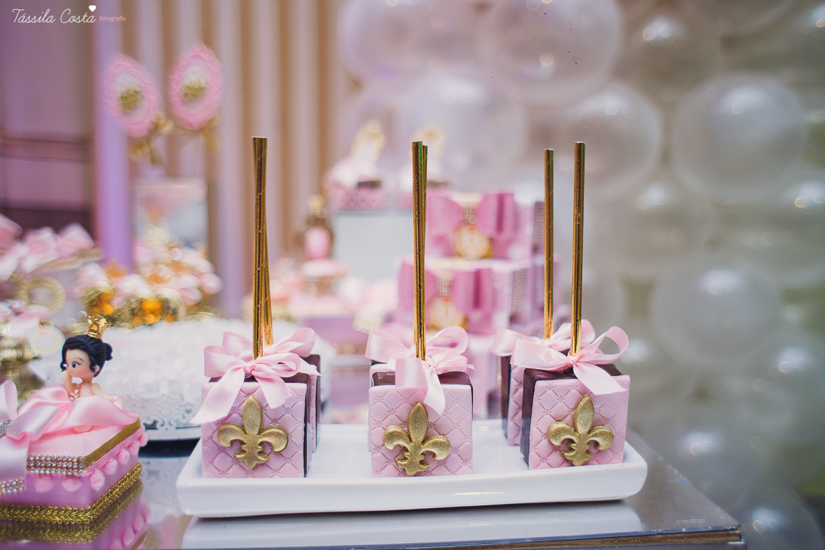 festa linda, princesa sofia, sofia 1 ano, tema castelo da Sofia, mãe de menino e menina, festa em vila Velha, Praia da costa, madrinha ama, mundo rosa, decoração rosa, decoração by Algodão Doce festas, cerimonial Lipe e Cia