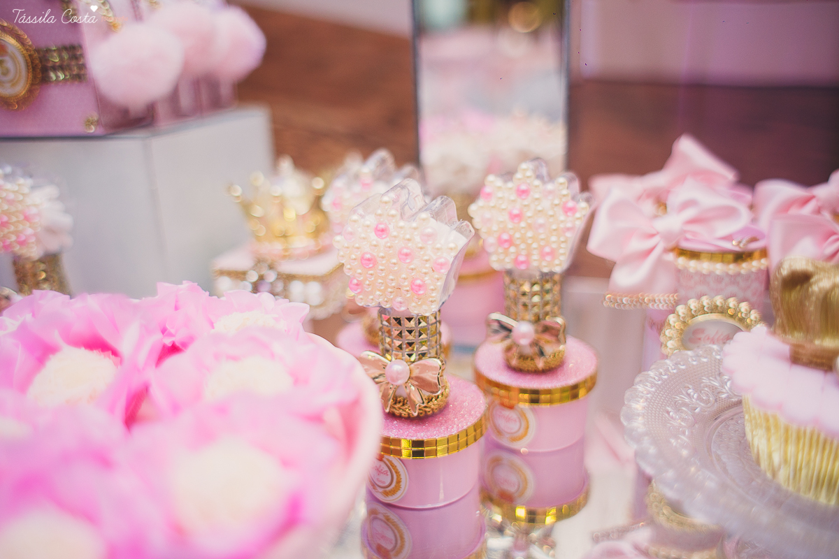 festa linda, princesa sofia, sofia 1 ano, tema castelo da Sofia, mãe de menino e menina, festa em vila Velha, Praia da costa, madrinha ama, mundo rosa, decoração rosa, decoração by Algodão Doce festas, cerimonial Lipe e Cia