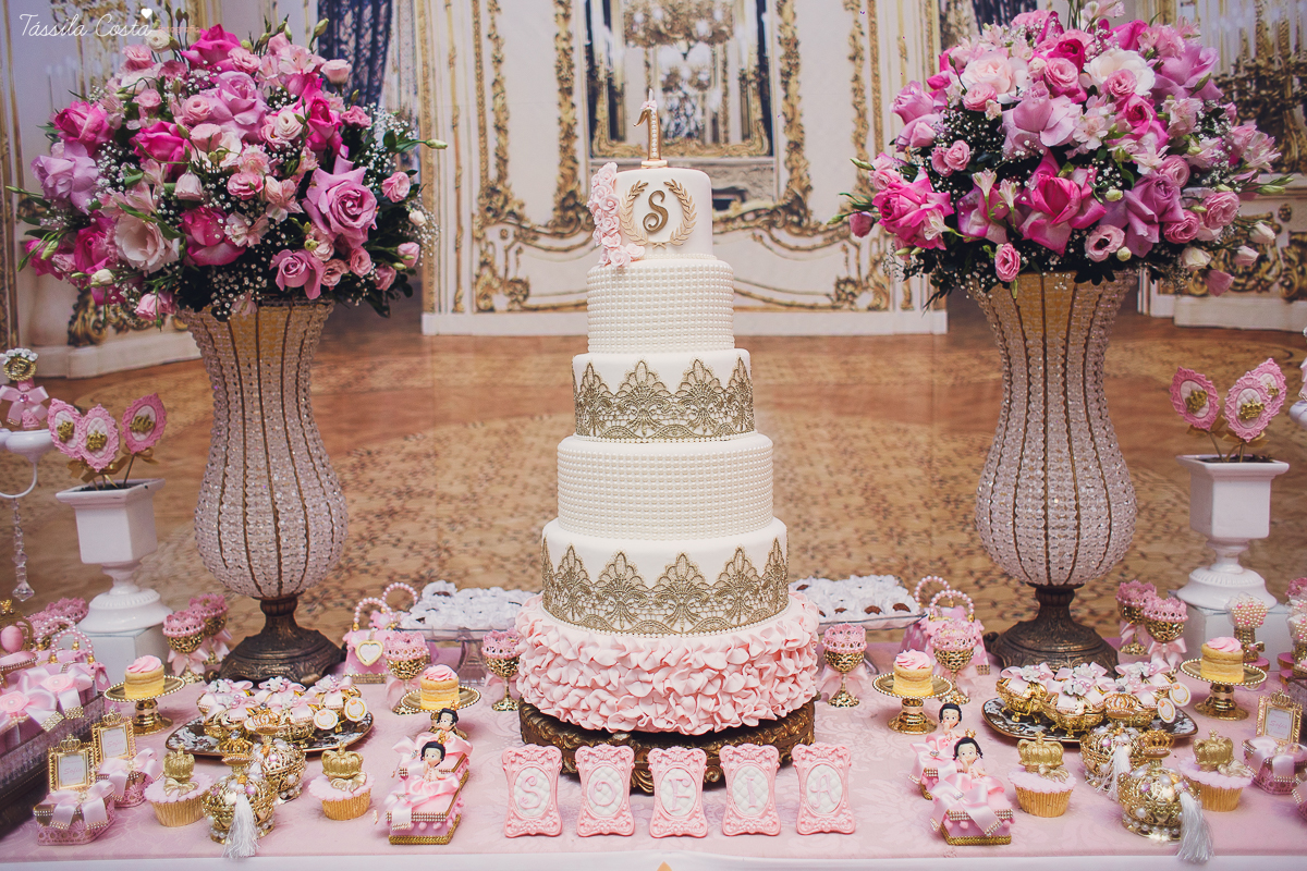 festa linda, princesa sofia, sofia 1 ano, tema castelo da Sofia, mãe de menino e menina, festa em vila Velha, Praia da costa, madrinha ama, mundo rosa, decoração rosa, decoração by Algodão Doce festas, cerimonial Lipe e Cia