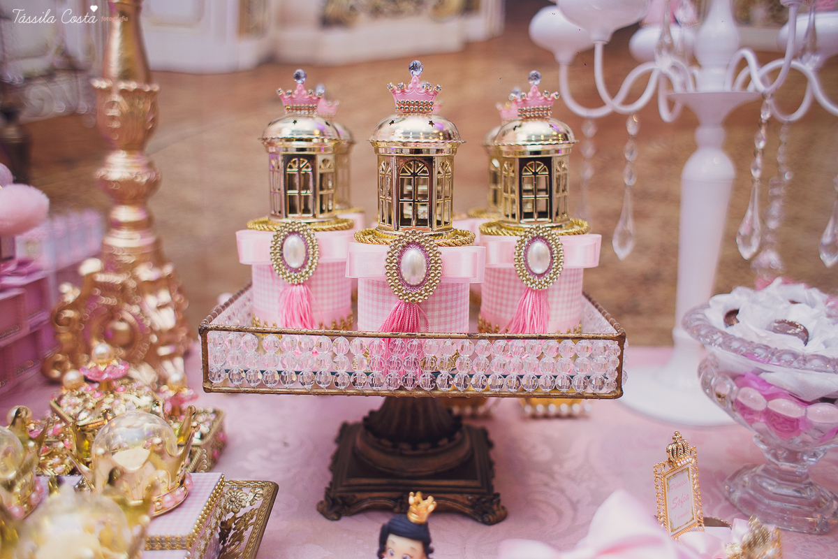 festa linda, princesa sofia, sofia 1 ano, tema castelo da Sofia, mãe de menino e menina, festa em vila Velha, Praia da costa, madrinha ama, mundo rosa, decoração rosa, decoração by Algodão Doce festas, cerimonial Lipe e Cia
