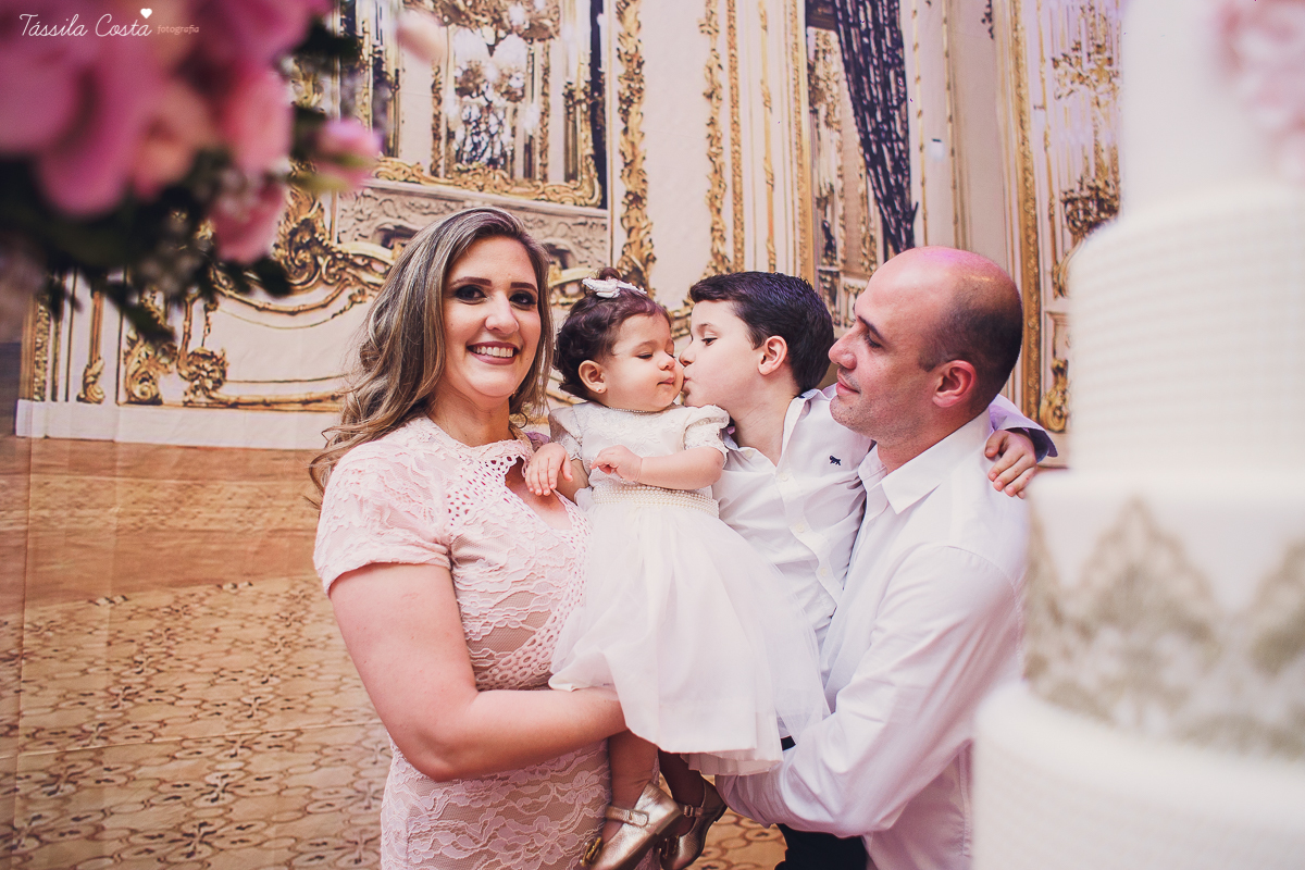 festa linda, princesa sofia, sofia 1 ano, tema castelo da Sofia, mãe de menino e menina, festa em vila Velha, Praia da costa, madrinha ama, mundo rosa, decoração rosa, decoração by Algodão Doce festas, cerimonial Lipe e Cia