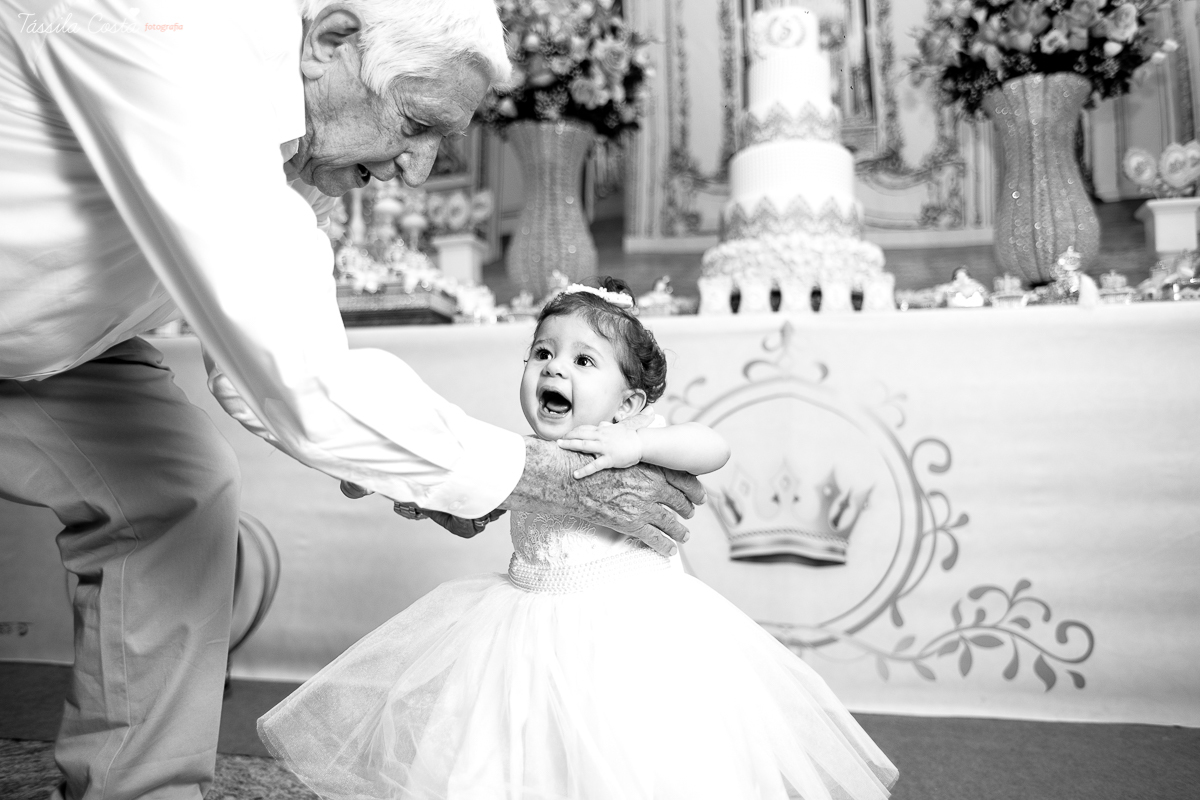 festa linda, princesa sofia, sofia 1 ano, tema castelo da Sofia, mãe de menino e menina, festa em vila Velha, Praia da costa, madrinha ama, mundo rosa, decoração rosa, decoração by Algodão Doce festas, cerimonial Lipe e Cia